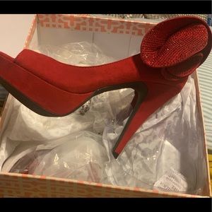 Red Gianni Binni Peep toe suede pumps NIB SIZE 7.5